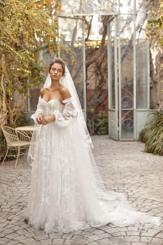 15 универсальных свадебных платьев, которые сделают тебя неотразимой