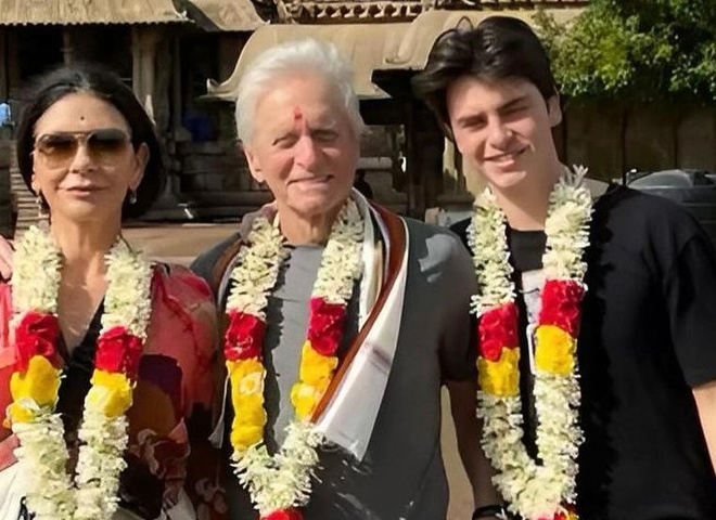 Майкл Дуґлас і Кетрін Зета-Джонс улаштували "огляд пам'яток" в Індії