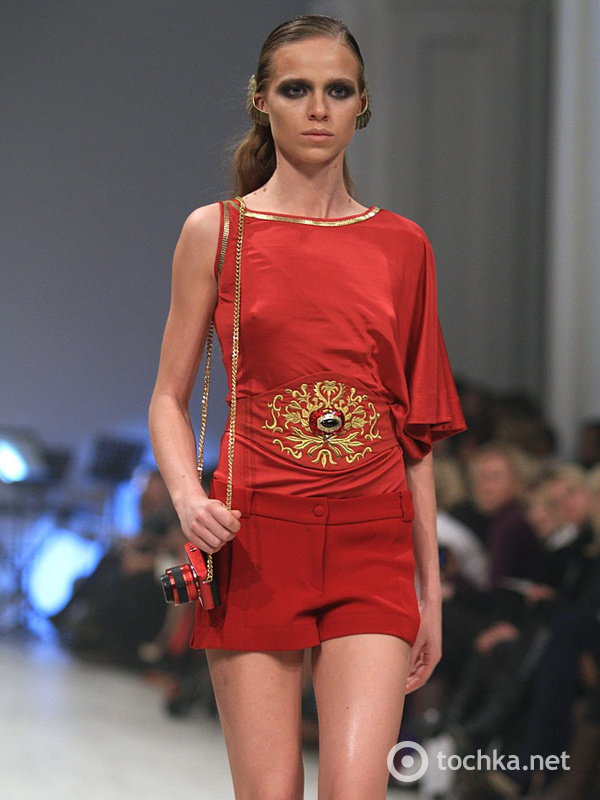 Показ ANDRE TAN