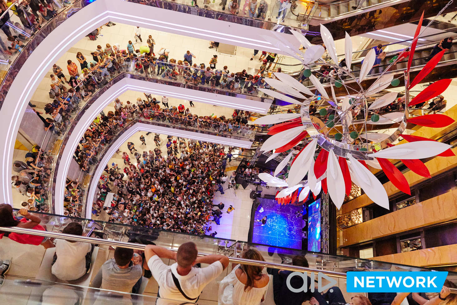 Зірки YouTube Magic Five зібрали 6 тис. осіб у ТРЦ "Гулівер"