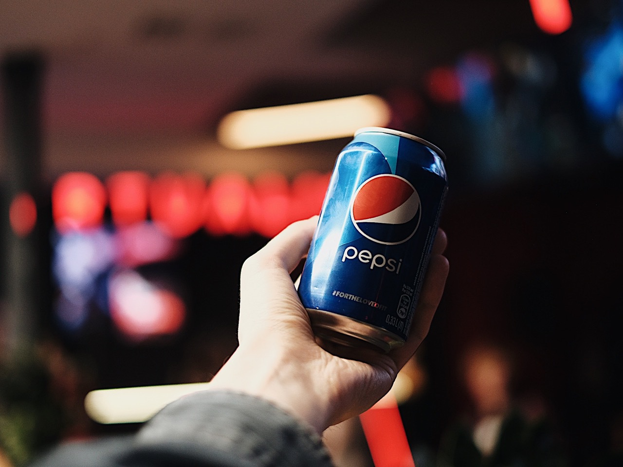 В Киеве прошла селебритиз-презентация игры RevolVR "Дикий запад"