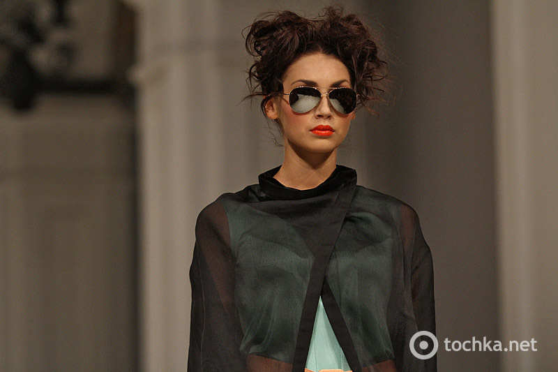 Показ Татьяна ЗЕМСКОВА / Елена ВОРОЖБИТ