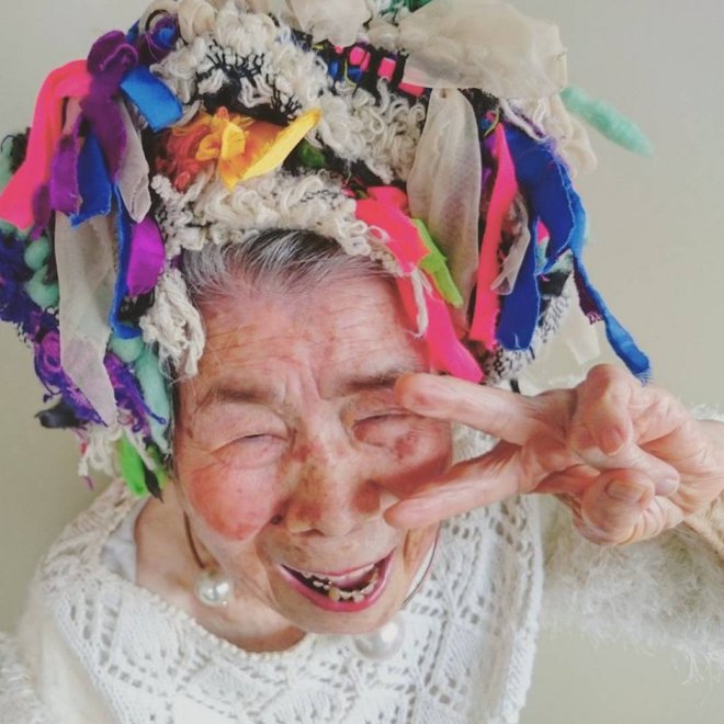 93-летняя Эмико обожает одежду внучки
