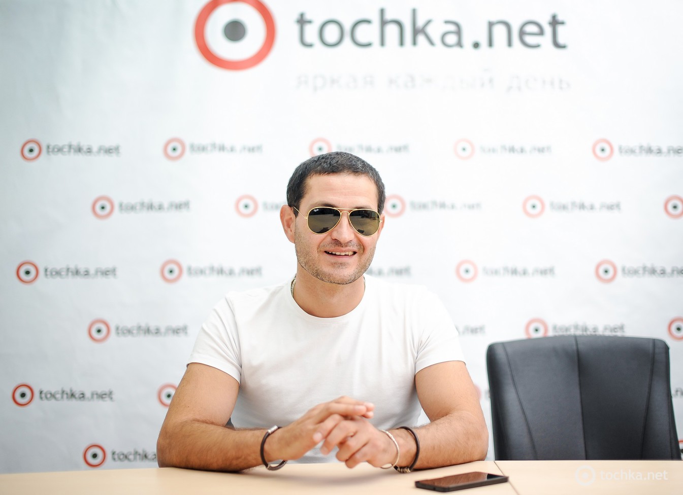 Дар'я Трегубова та Ахтем Сейтаблаєв в гостях у tochka.net 