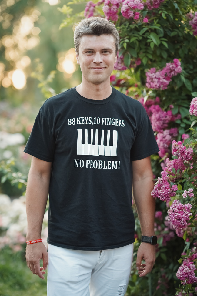 Киевская Точка G: On I Ona впервые создали иммерсивное шоу в ботсаду