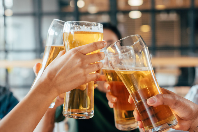 Пиво и вино: какой алкоголь лучше пить во время диеты