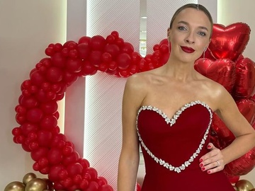 Василіса Фролова запостила перші кадри з весілля