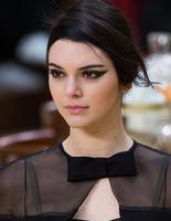 Б'юті-образ моделей з показу Chanel Осінь 2015