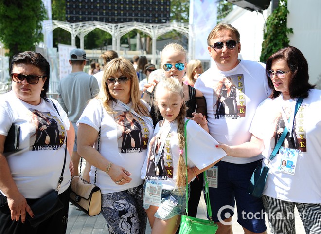 Вікторія Петрик з родиною