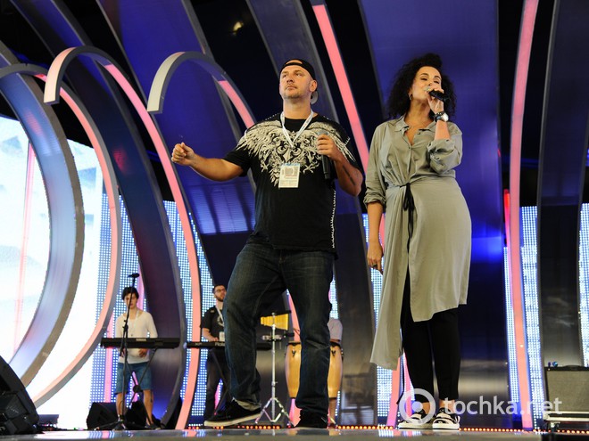 Настя Каменських в халаті