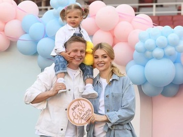 Влада Седан та Олександр Зінченко вдруге стали батьками: перше фото з пологового будинку