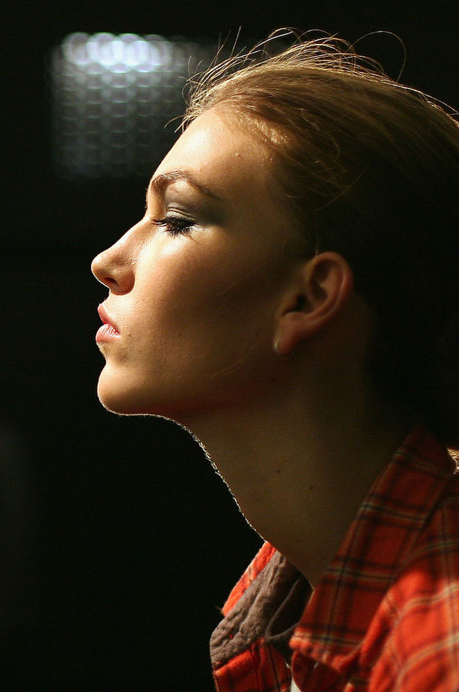 Без макияжа