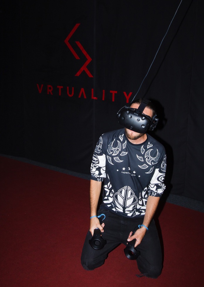 В Киеве прошла селебритиз-презентация игры RevolVR "Дикий запад"