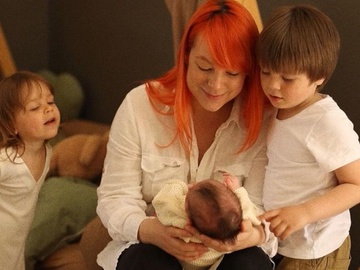 Світлана Тарабарова обрала новонародженій дочці ім'я із знаменитої пісні «Бумбоксу»