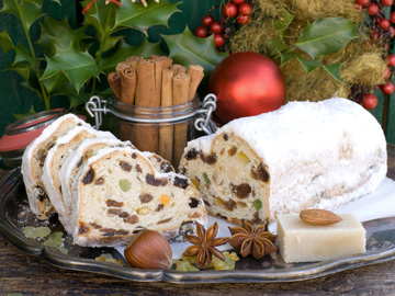 різдвяний кекс із сухофруктами і горіхами