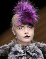 Тренд осені: яскрава помада