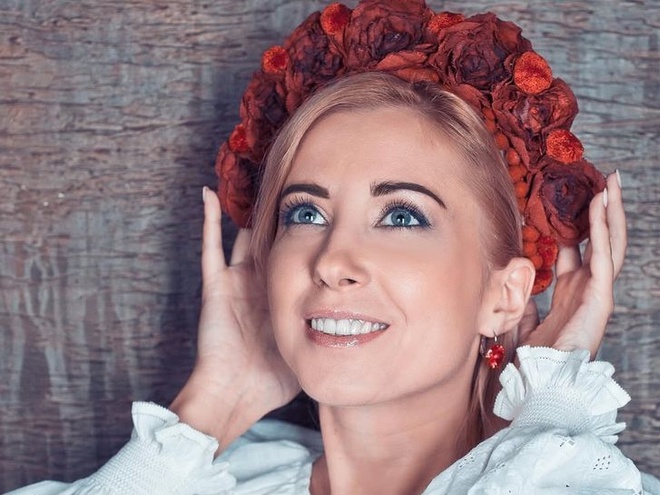 Тоня Матвієнко показала обличчя до та після зняття макіяжу