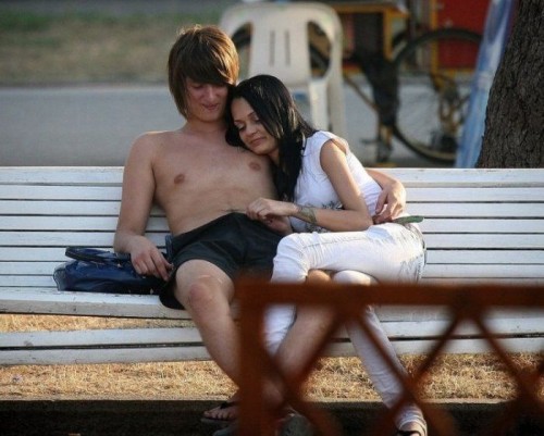 Ой, а что ты там прячешь?