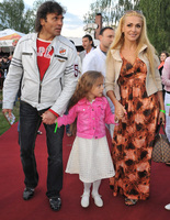 1 вересня зірки поведуть дітей до школи