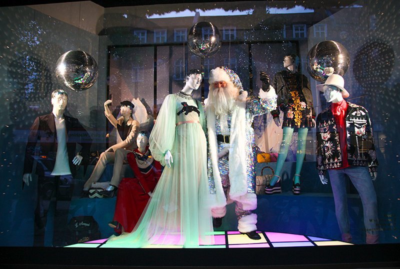 Найгарніші різдвяні вітрини світу: Harvey Nichols