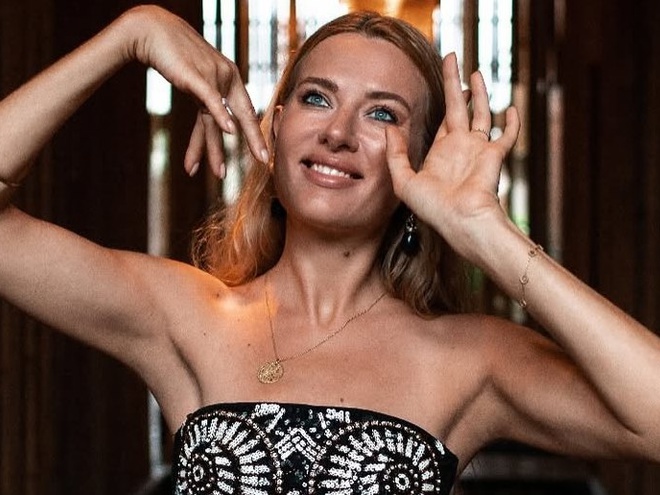 Горбачова показалася з донькою у вишиванці в потішному відео