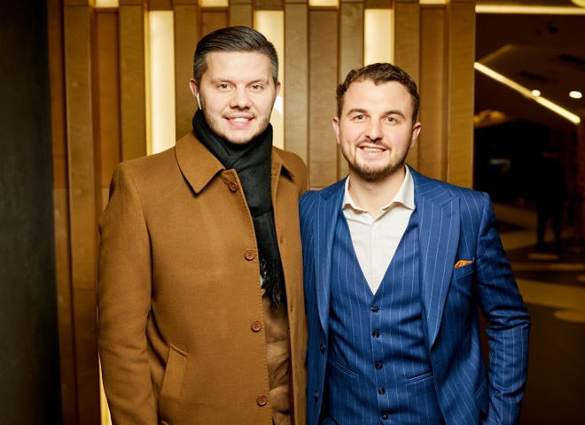 Мамахохотала