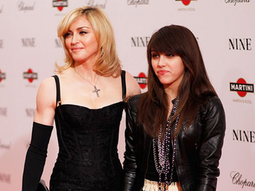 Перебувати в тіні знаменитої мами - це складно ...