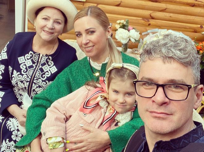 Нина Матвиенко, Тоня Матвиенко, Арсен Мирзоян