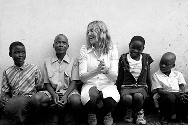 Топ-5 звезд, небезразличных к судьбам африканских детей