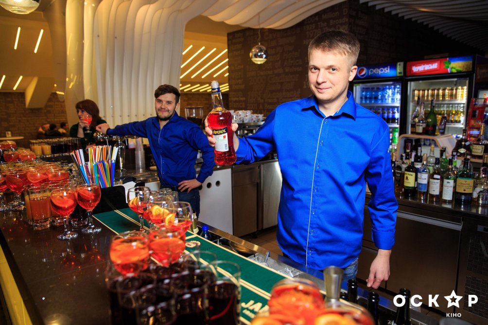 Зразковий самець 2 прем'єра