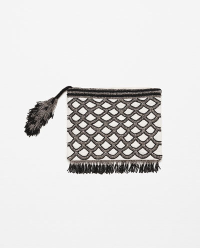 Прикраси до сукні-сорочки