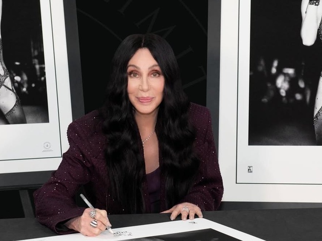 Шер понад десятиріччя не знала, що має онуку