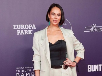 Колишня дружина Віталія Кличка показала фото з їхнім молодшим сином