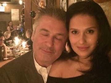 Дружина Алека Болдуїна показала їх сімох дітей на одному фото