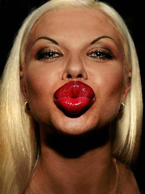 Губастые красавицы из социальных сетей