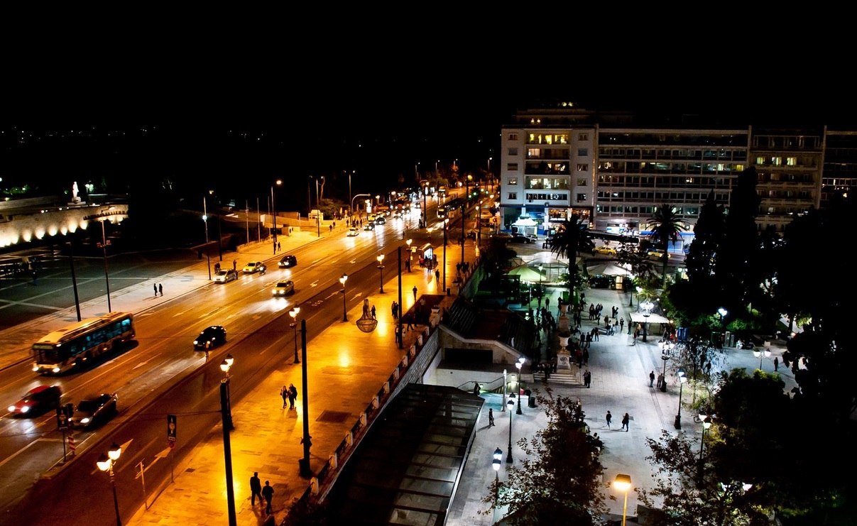 Афіни, Греція