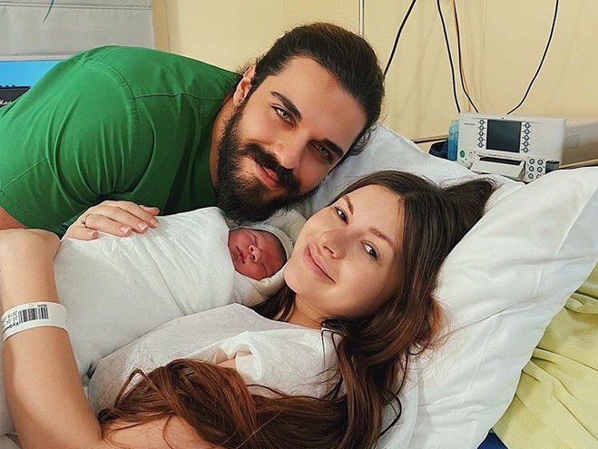 Алена Венум впервые стала мамой: первые фото