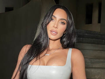 Кім Кардаш'ян отримала персональний подарунок від "Арсеналу" - відео