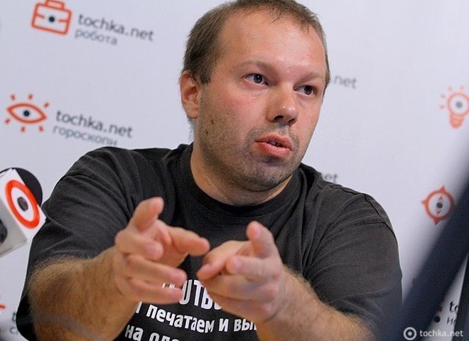 Денис Олейников