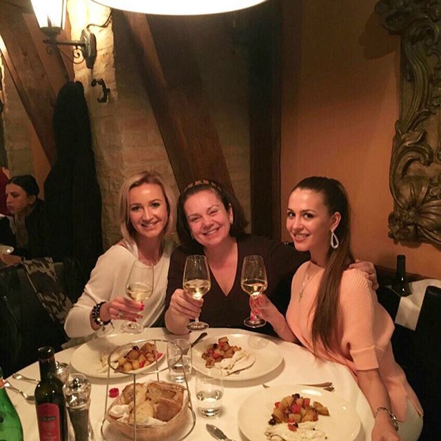 Бузова в Италии