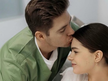 Дружина Остапчука знялася у білизні на шостий день після пологів