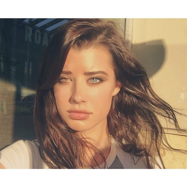 Сара Макденіел