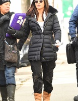 Как одеваться зимой: стильные примеры звезд Как одеваться зимой: стильные примеры звезд