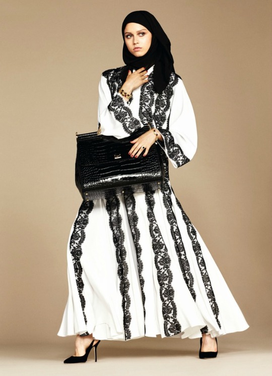 Dolce & Gabbana випустили колекцію хіджабів