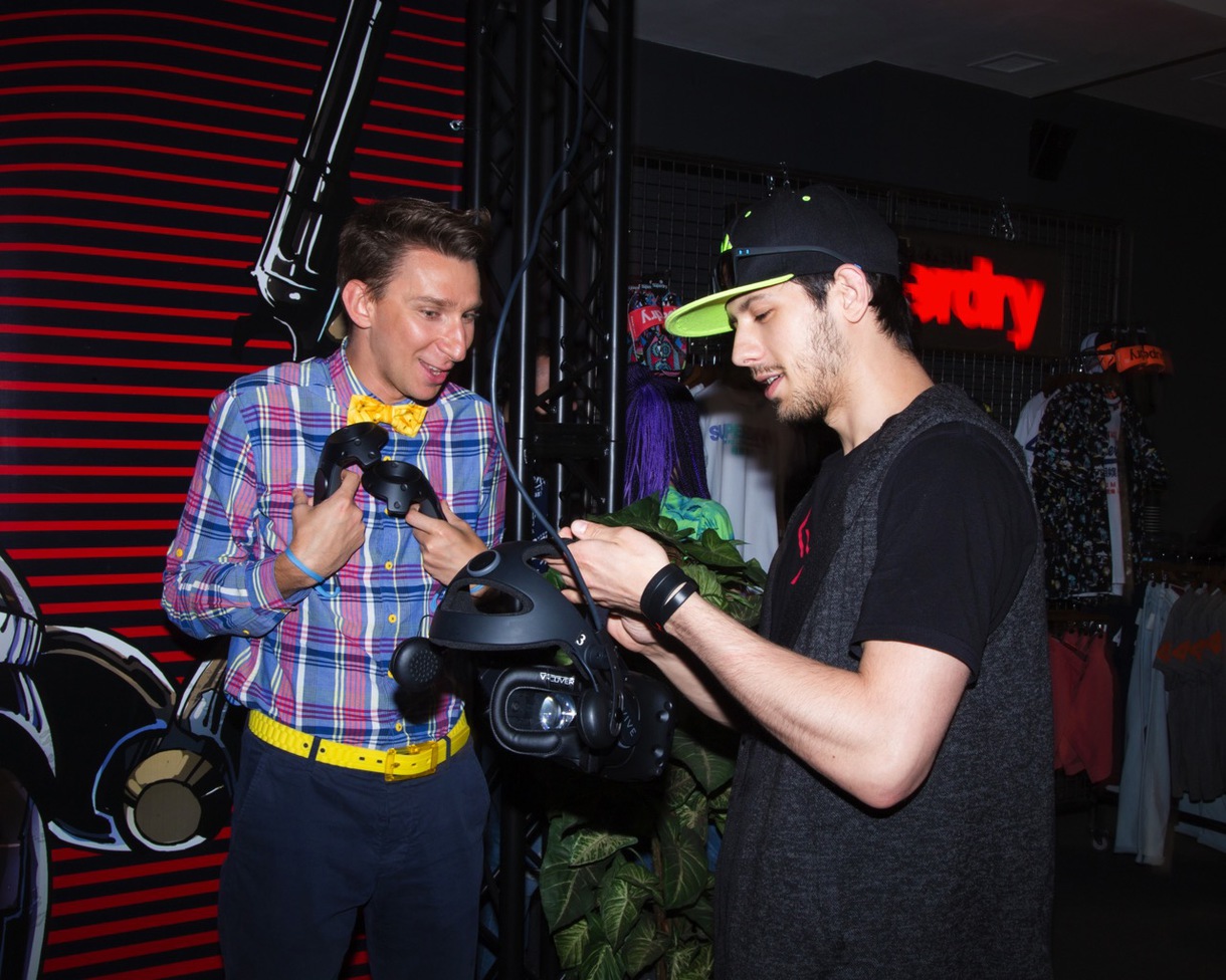 В Киеве прошла селебритиз-презентация игры RevolVR "Дикий запад"