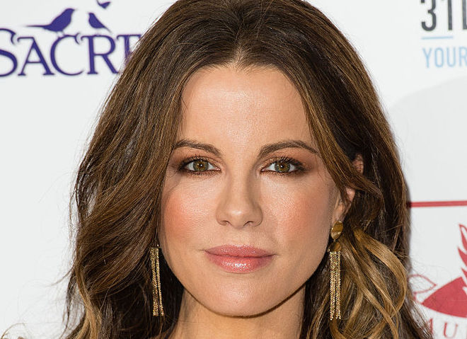 Кейт Бекинсейл (Cover)