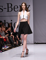 Показ SASHA KANEVSKI