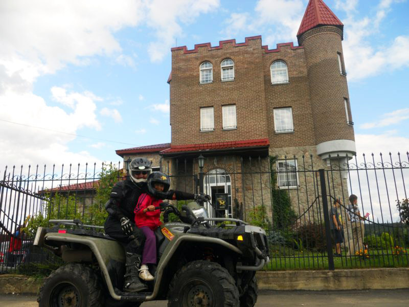 Літній табір для дітей 2016: Magic Castle