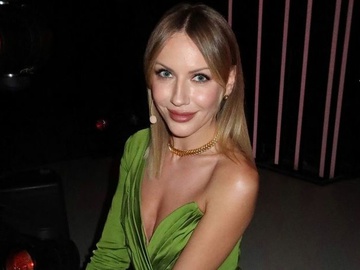 Нікітюк засвітилася в Сеулі у традиційному корейському вбранні