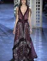 Модний принт осінь: забарвлення як у хустки